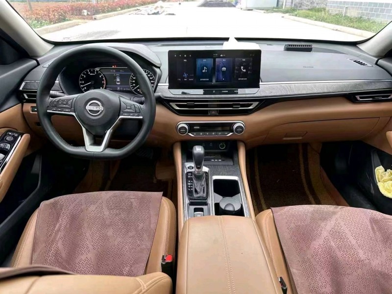 安阳23年日产天籁4