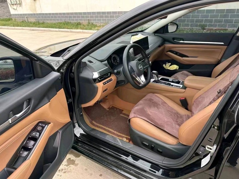 安阳23年日产天籁6