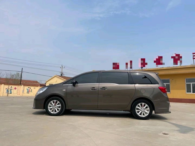 沧州19年别克GL83