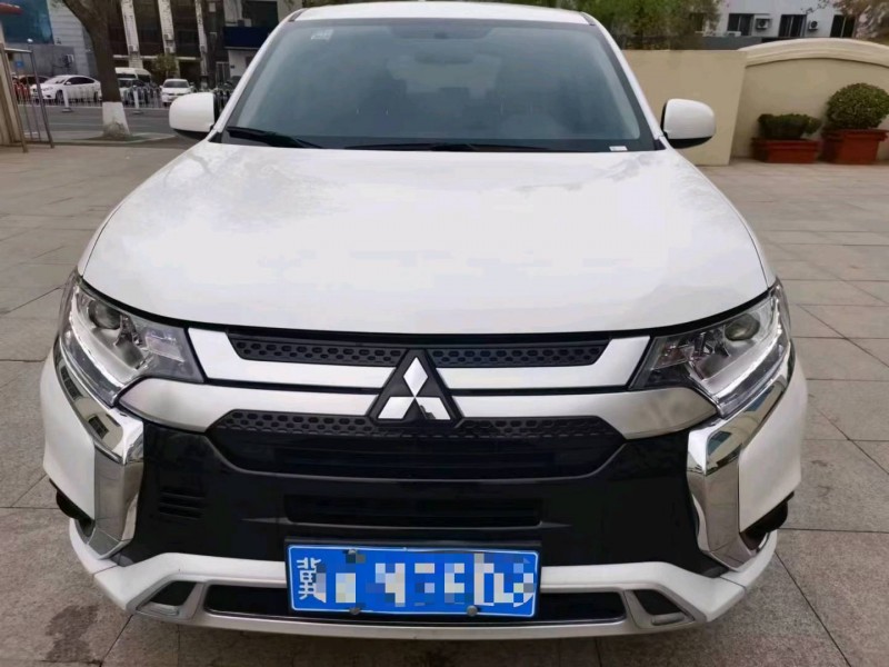 保定21年三菱欧蓝德1