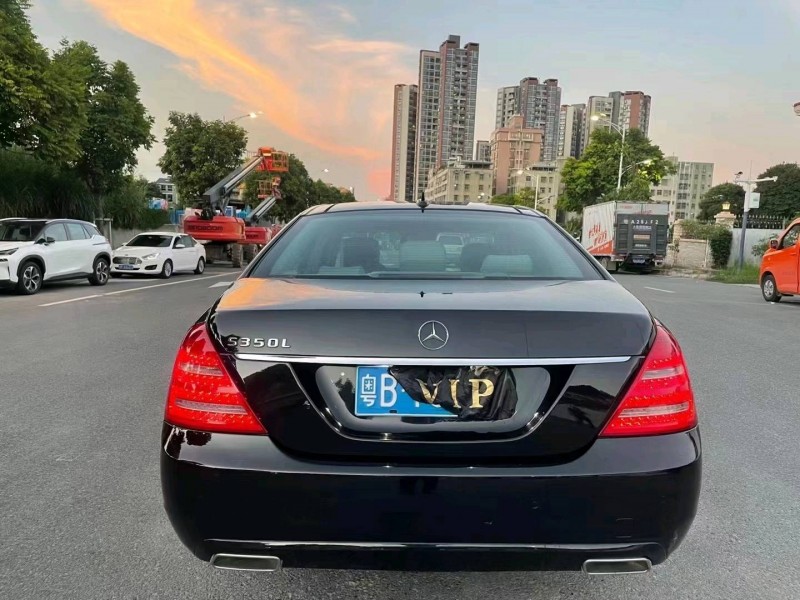 深圳11年奔驰S9
