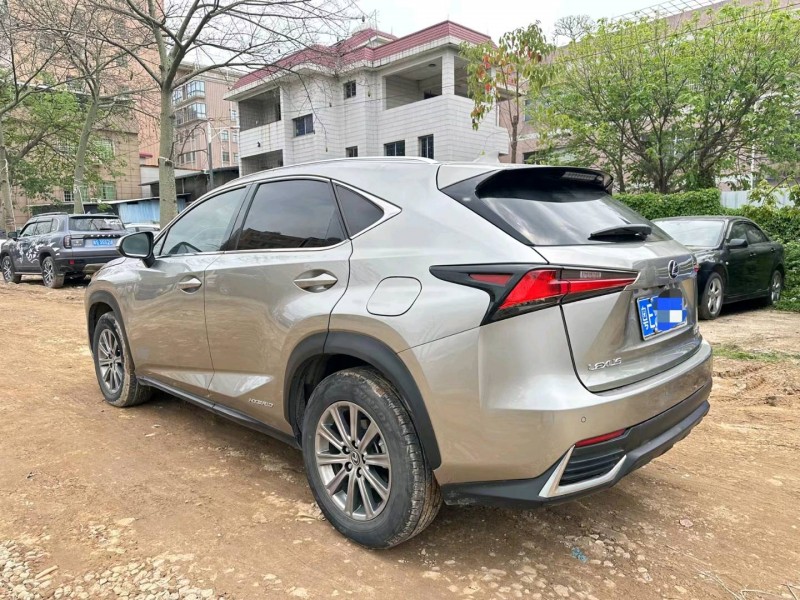 广州21年雷克萨斯NX8