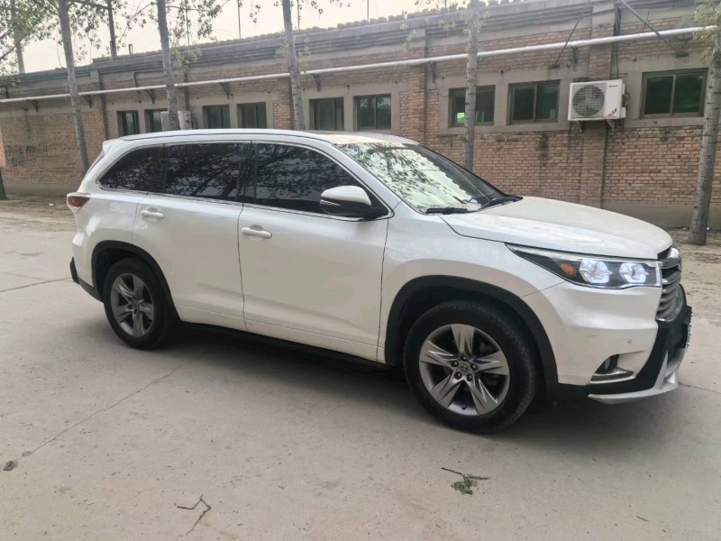 保定17年丰田汉兰达2