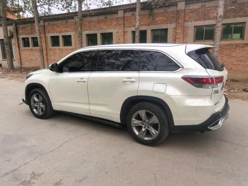 保定17年丰田汉兰达4