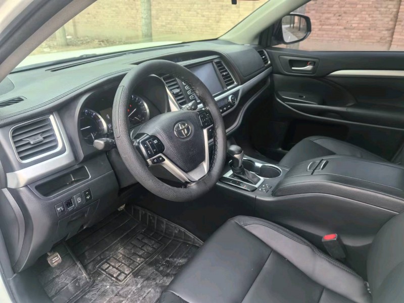 保定17年丰田汉兰达8