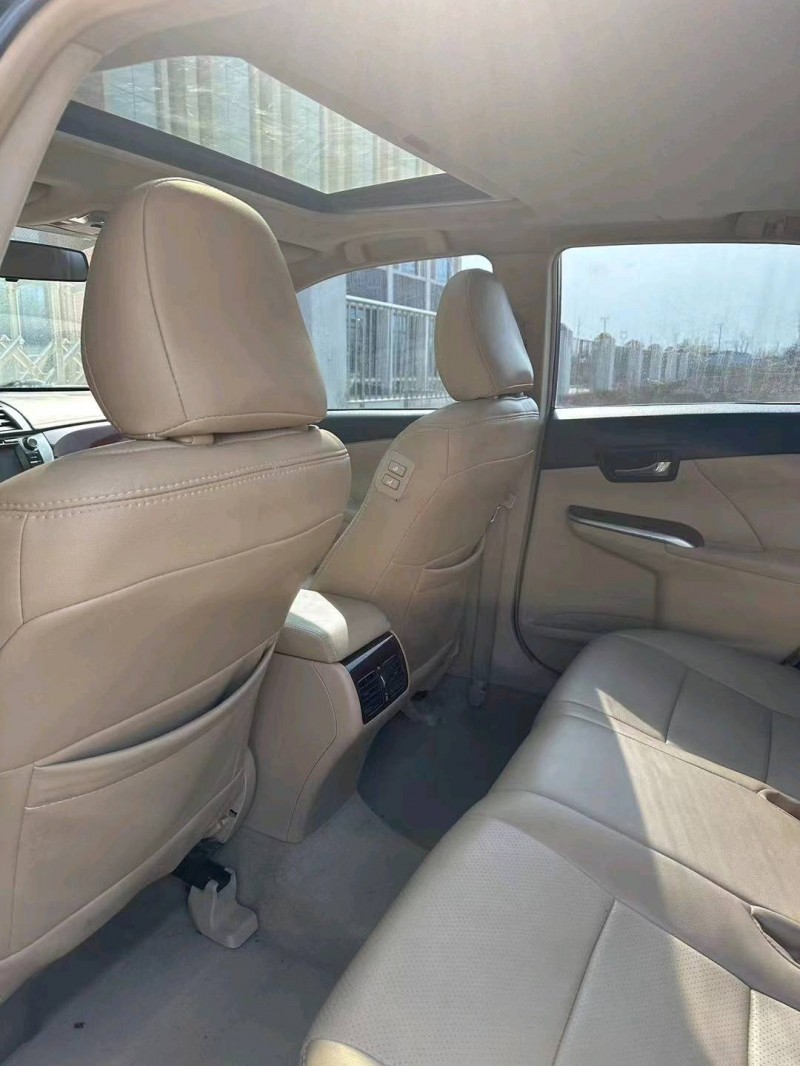 济南12年丰田凯美瑞4