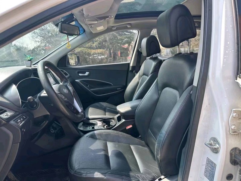 济南14年现代新胜达4