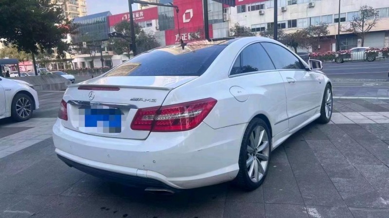 台州13年奔驰E4