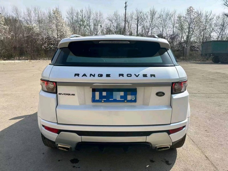 济南17年路虎极光9