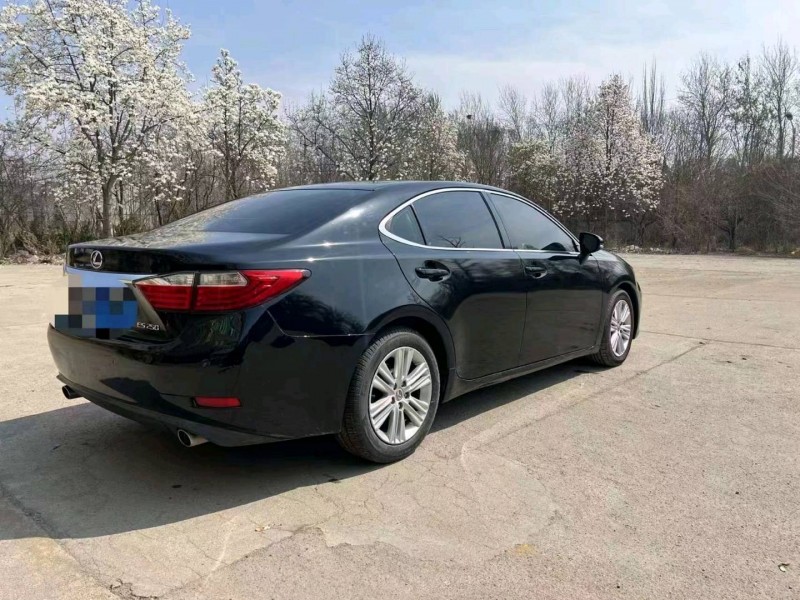 济南13年雷克萨斯ES7