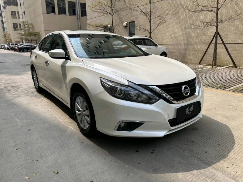 佛山17年日产天籁2