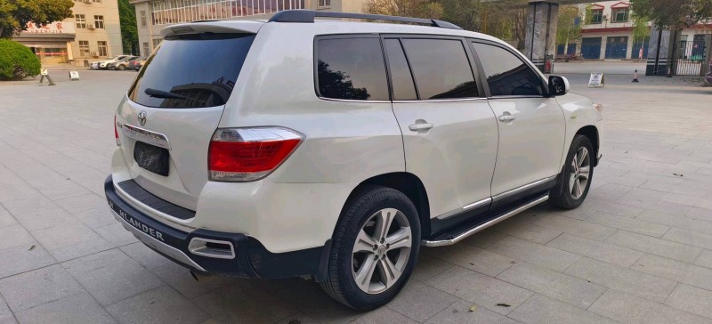 郑州13年丰田汉兰达2