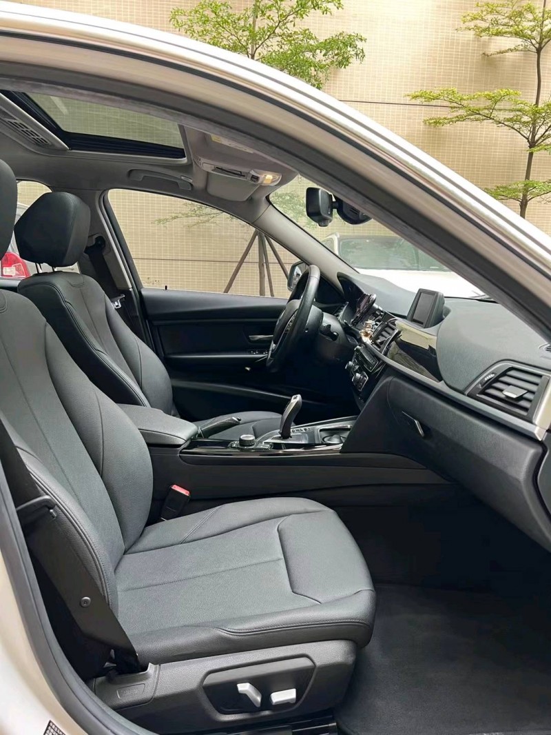 佛山17年宝马3系7