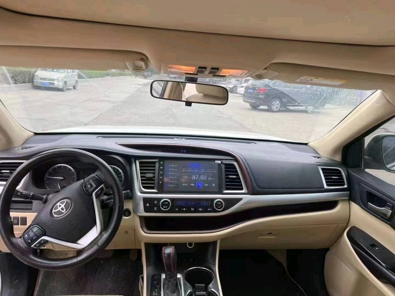 保定15年丰田汉兰达5