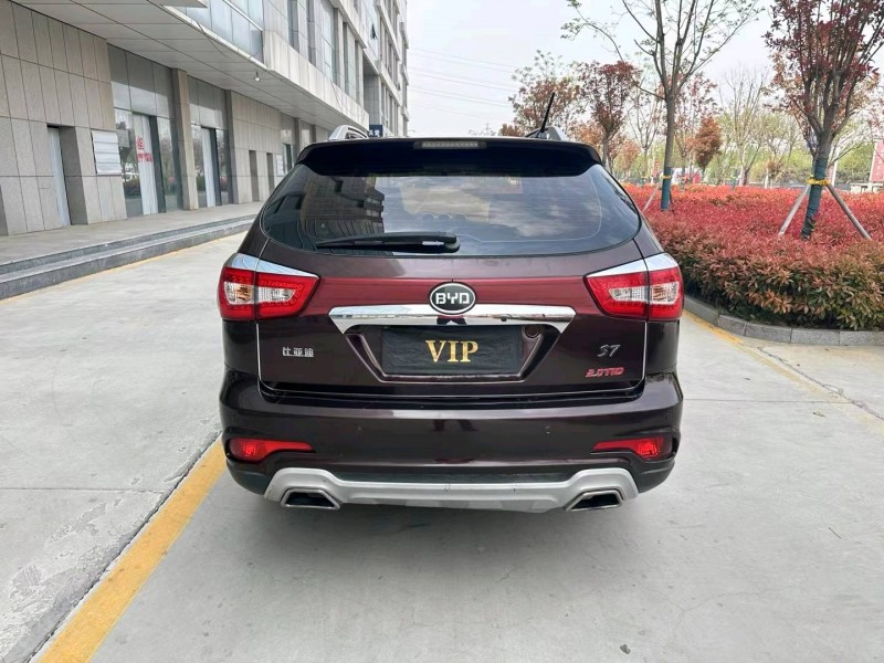 济宁15年比亚迪S77