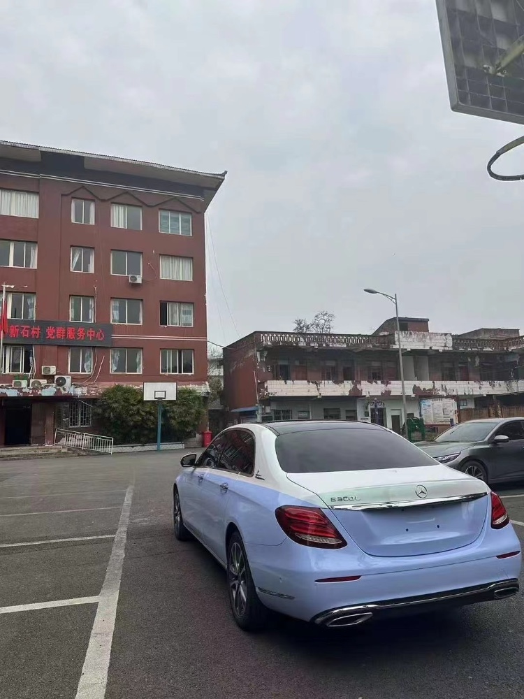 重庆19年奔驰E8