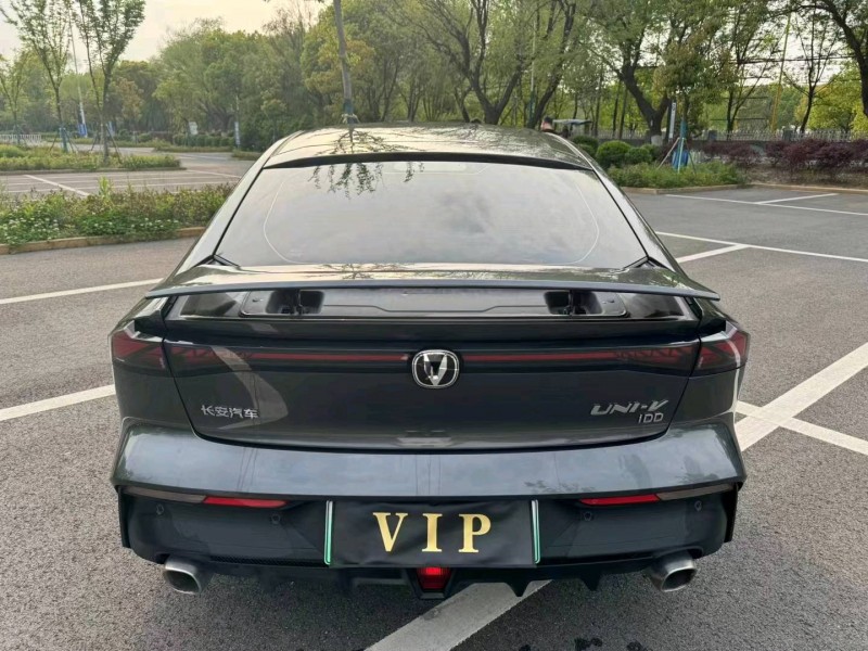 嘉興23年長安汽車UNI-V7