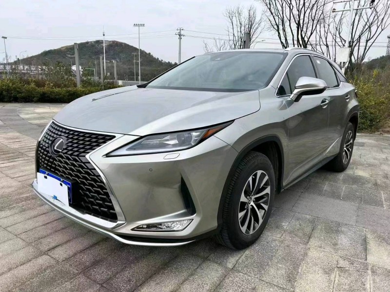 重庆22年雷克萨斯RX8