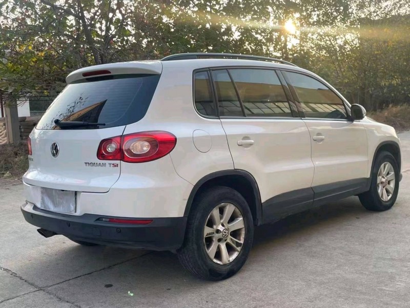 济南13年大众途观7