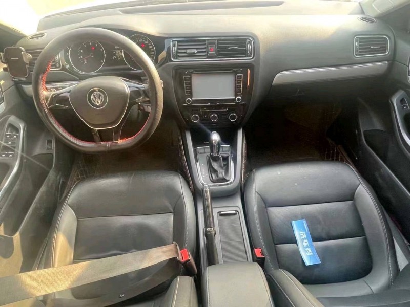 济南16年大众速腾5