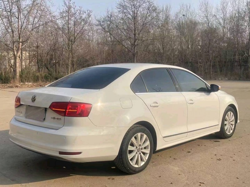 济南16年大众速腾7