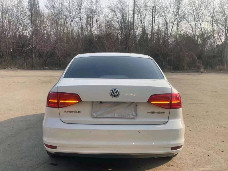 济南16年大众速腾8