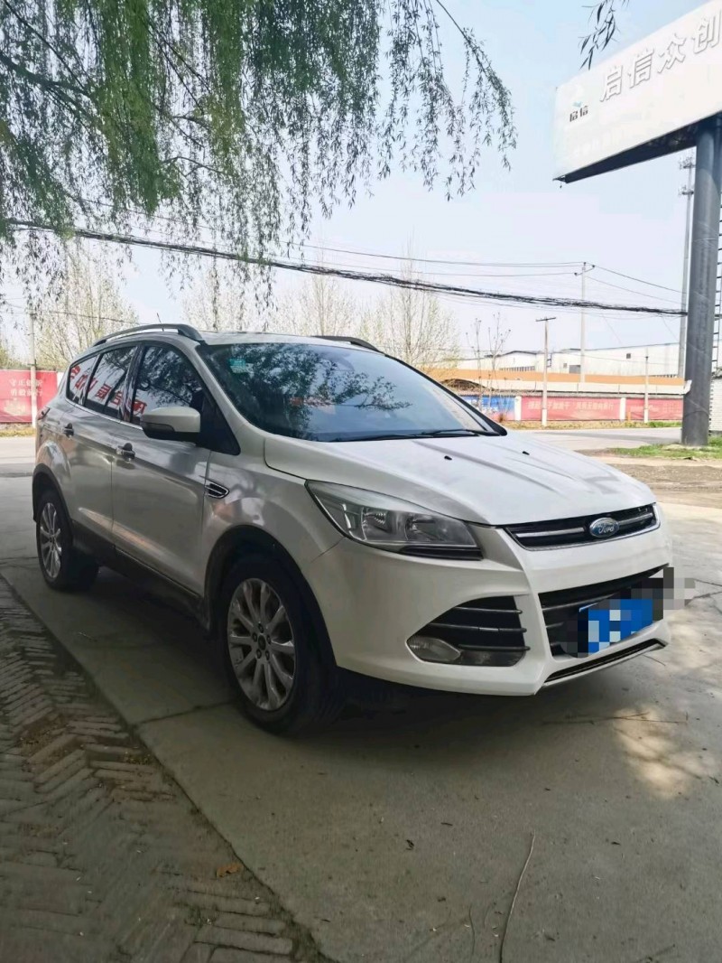 保定15年福特翼虎2