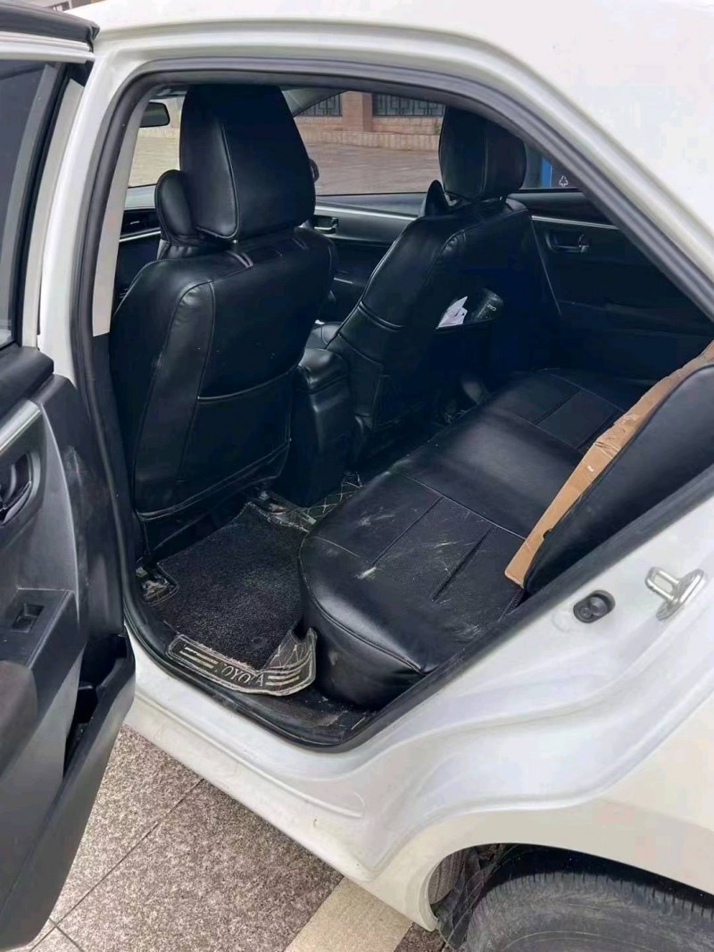 济南17年丰田雷凌3