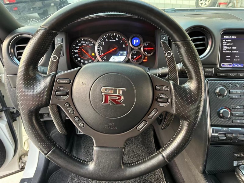 济宁14年日产GT-R6