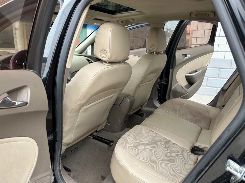 济宁13年别克英朗6