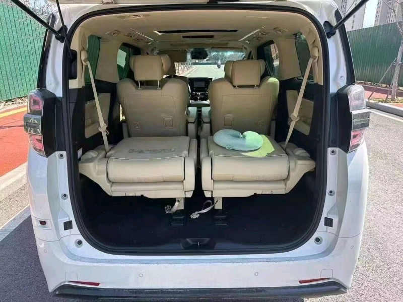 济南20年丰田威尔法7