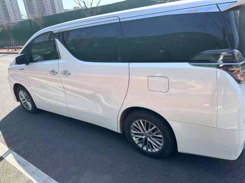 济南20年丰田威尔法8