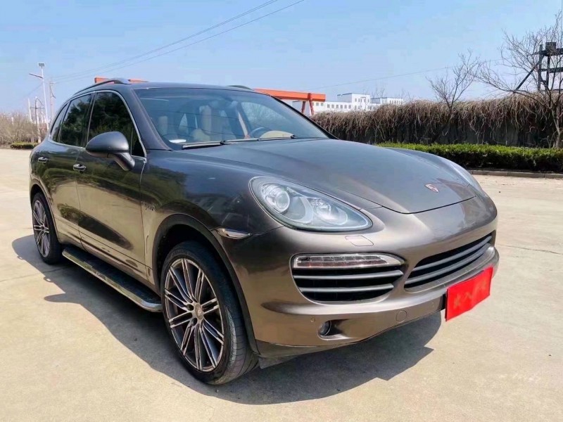 潍坊12年保时捷卡宴2