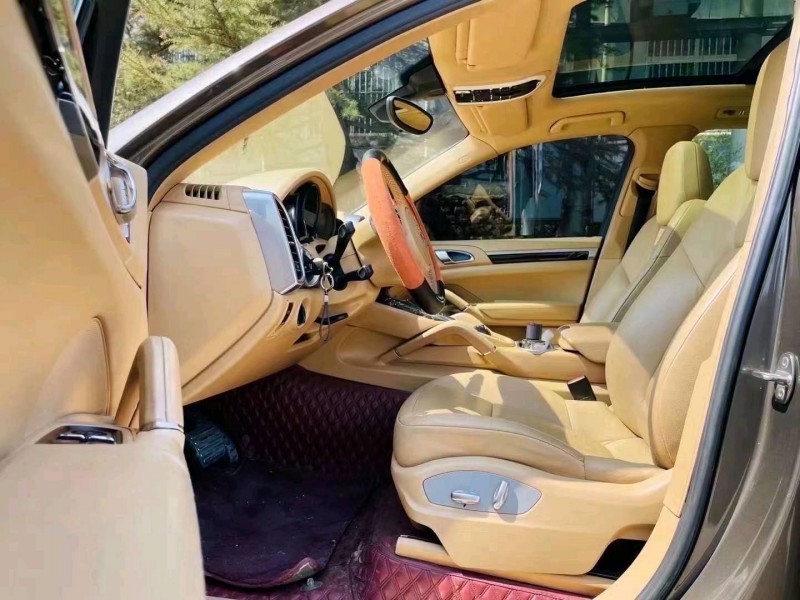 潍坊12年保时捷卡宴4