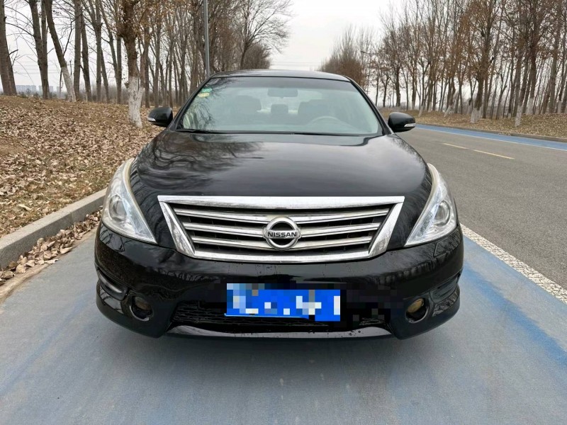 济南12年日产天籁1