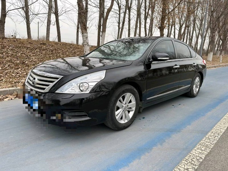 济南12年日产天籁2