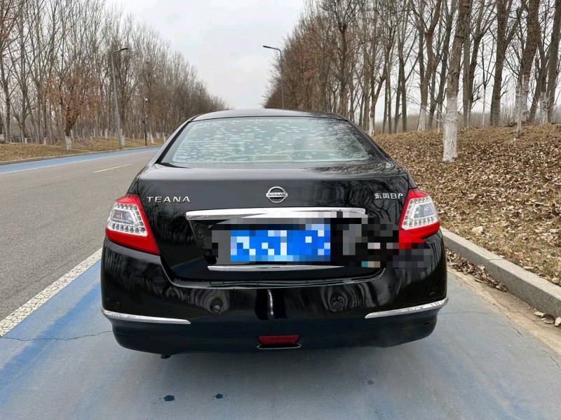 济南12年日产天籁9