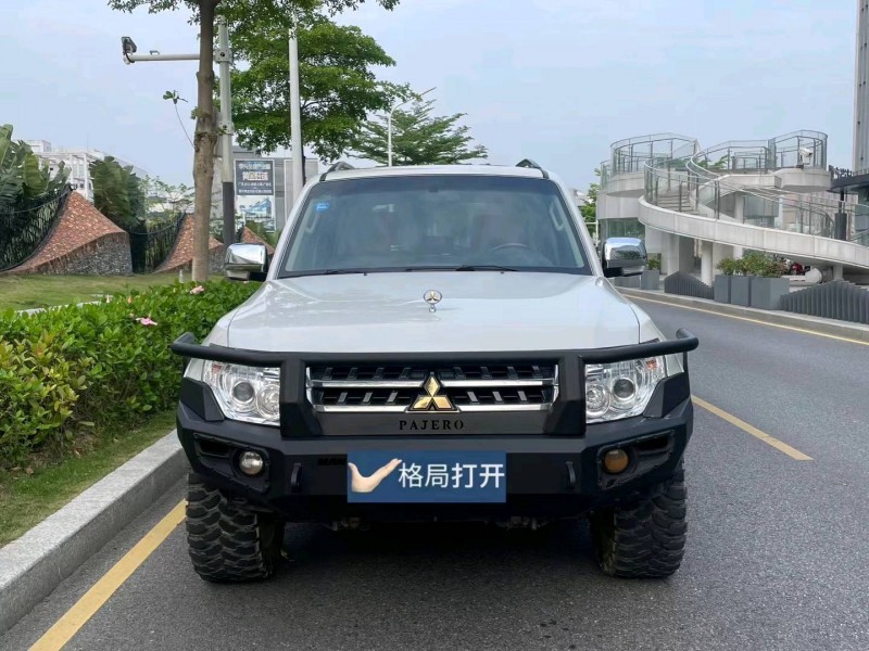 深圳19年三菱帕杰罗1
