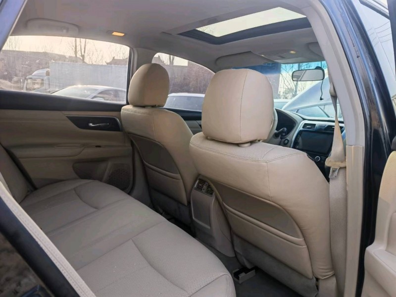 济南15年日产天籁5