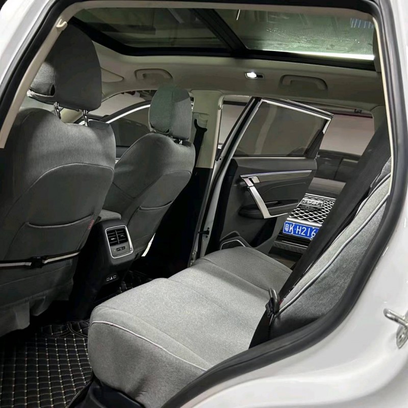 成都21年吉利博越6