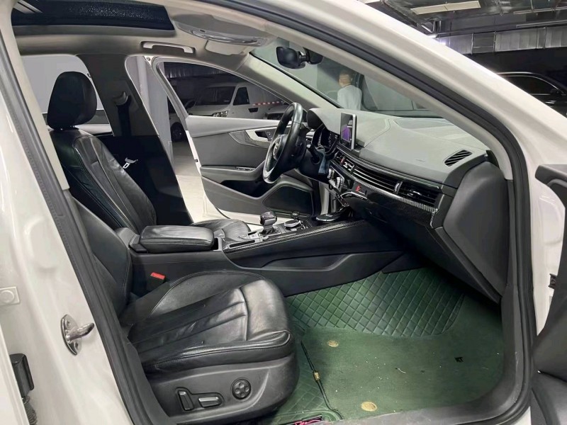 成都18年奥迪A4L4