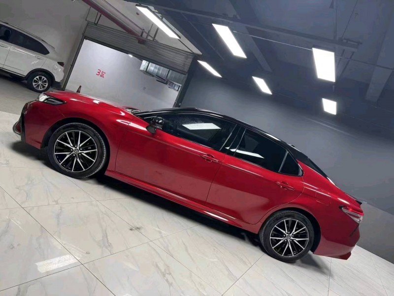 成都22年丰田凯美瑞4