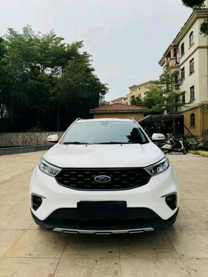 汕头22年福特领界1