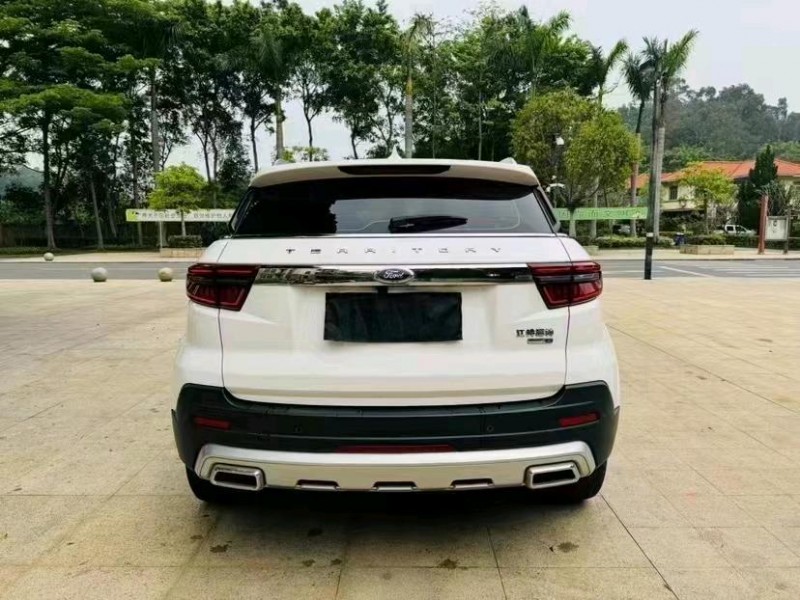 汕头22年福特领界5