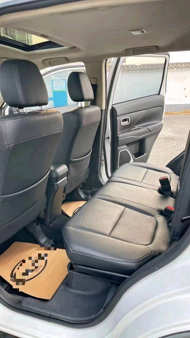 廊坊17年三菱欧蓝德7