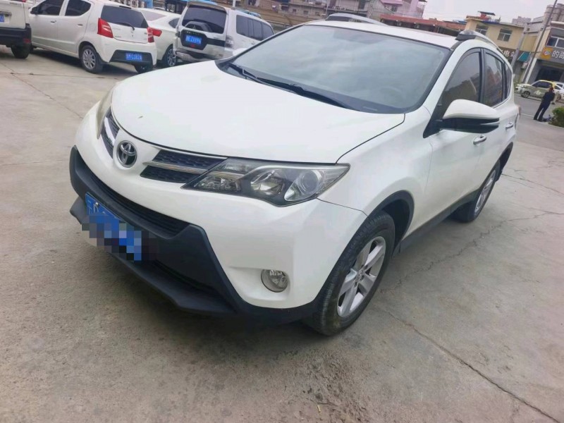 太原14年豐田RAV42