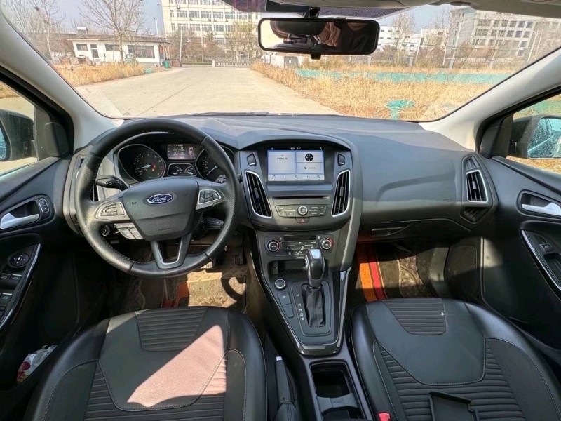 济南17年福特福克斯5