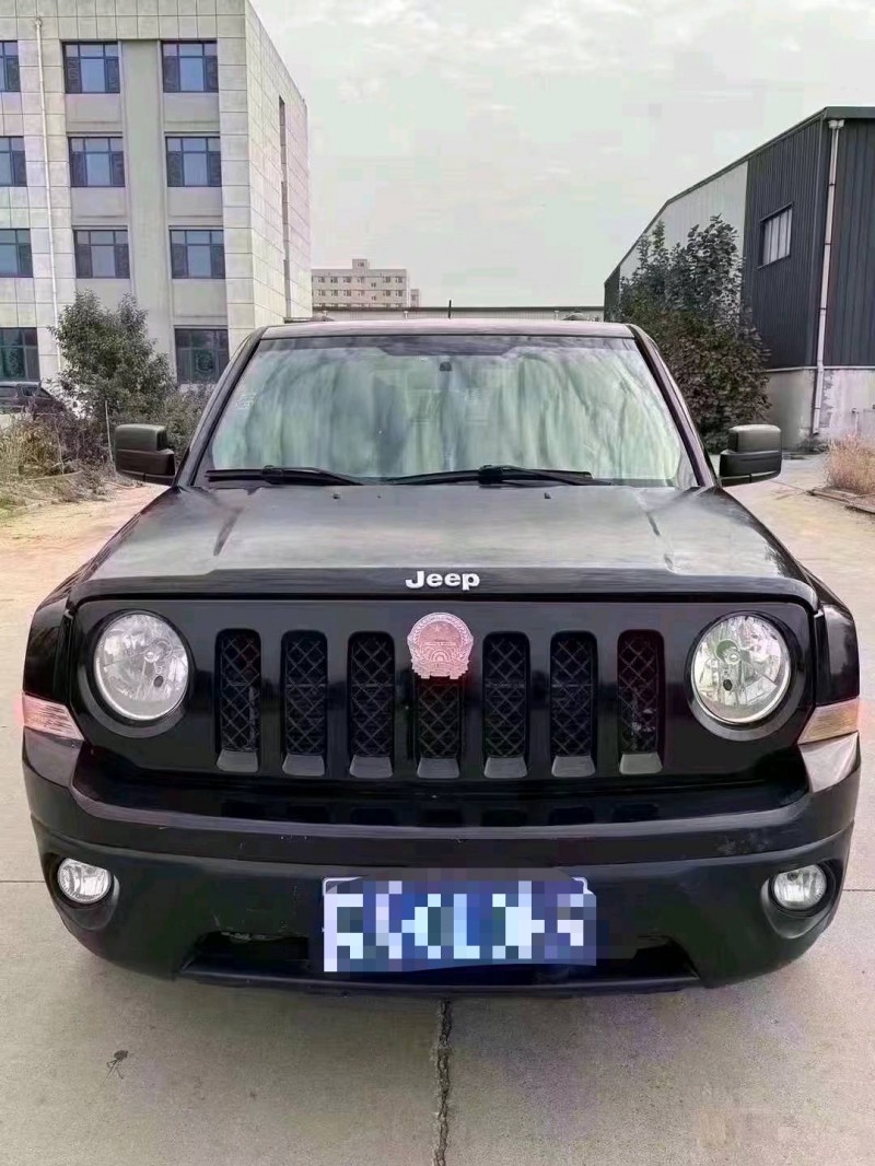 济南13年Jeep自由客1