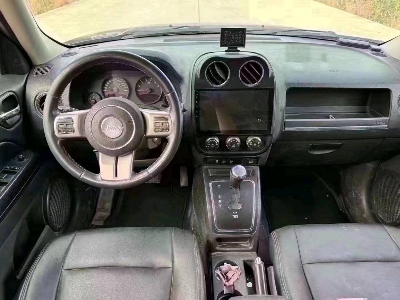 济南13年Jeep自由客4