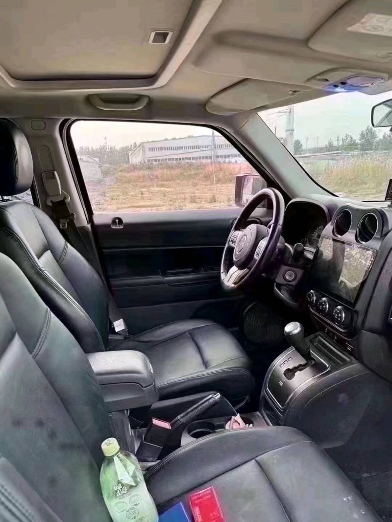 济南13年Jeep自由客6